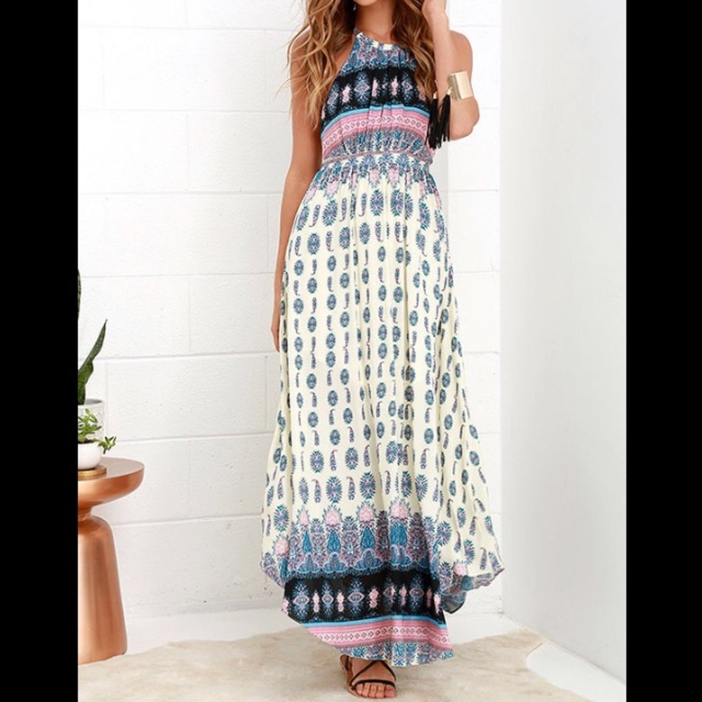 NWOT Lulu’s Cream & Blue Print Maxi Dress XS